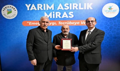 Yeşilyurt’ta Asırlık Ustalara Anlamlı Plaket