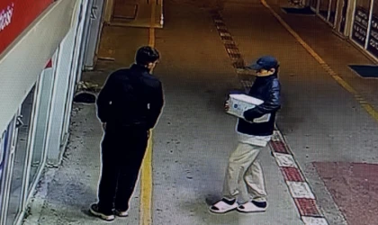 Malatya’da Hırsızlık Kameraya Yansıdı