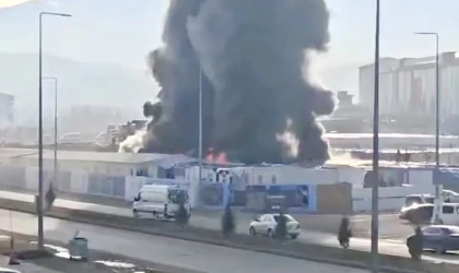 Malatya’da Korkutan Yangın, 24 Konteynır Küle Döndü