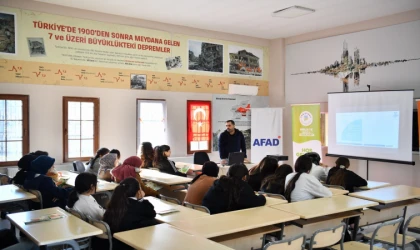 Yeşilyurt’ta Afetlere Hazırlık Eğitimi Kararlılıkla Sürüyor