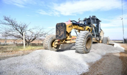 Yeşilyurt’ta Yol Çalışmaları Hız Kazandı