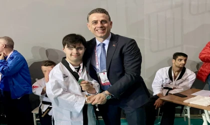 Abdülmecid Türk’ten Uluslararası Arenada Altın Başarı