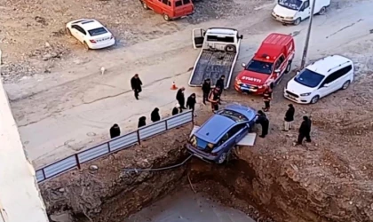 Malatya’da Bir Otomobilin İnşaat Temeline Düşmesine Ramak Kaldı