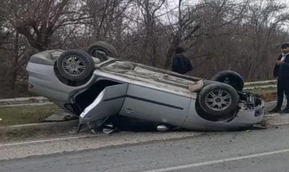 Malatya’da Otomobil Ters Döndü