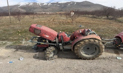 Malatya’da Traktör Devrildi 2 Yaralı