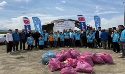Malatya Kale’de Kıyılar Temizlendi