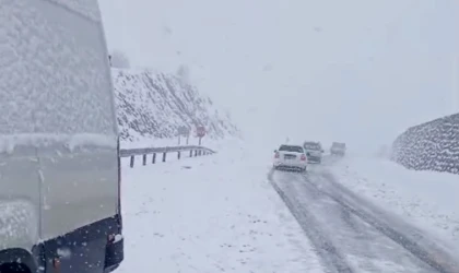 Malatya Pütürge’de Araçlar Mahsur Kaldı