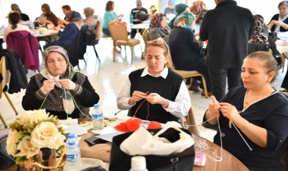 Yeşilyurt’ta Nefes Kesen Örgü Maratonu