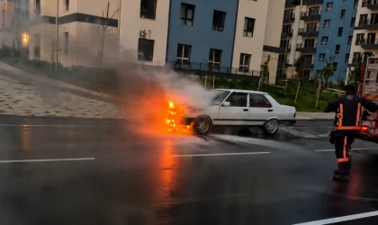 Malatya’da Araç yangını paniğe neden oldu