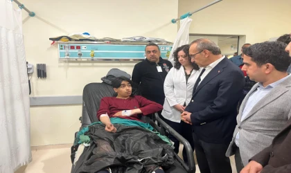 Vali Yavuz Hastanede Yaralıları Ziyaret Etti