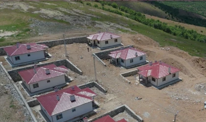 Malatya’da Bazı Deprem Konutlarında Teslim Gecikmesi Tepki Çekiyor!