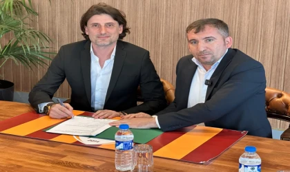 Malatya Yeşilyurtspor’da Mehmet Ak İmzaladı