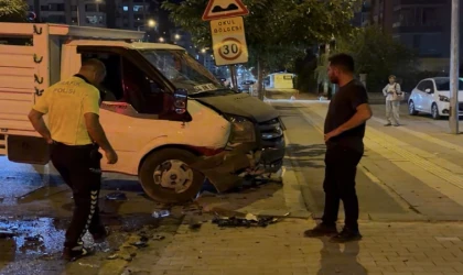 Malatya’da Pikap ile Otomobil Çarpıştı: 3 Yaralı