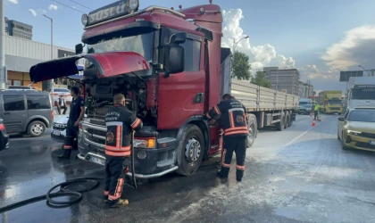 Malatya’da Seyir Halindeki Tırda Yangın Çıktı