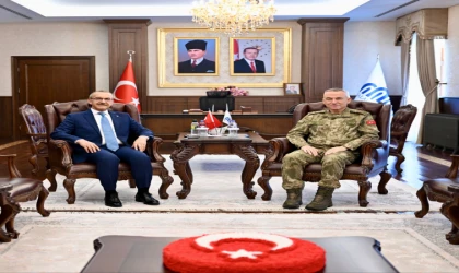 2’nci Ordu Komutanı Yaralı’dan Vali Yavuz’a Ziyaret