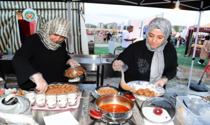 Malatya’da Ev Hanımları Yöresel Yemek Yarışmasına Yoğun İlgi!