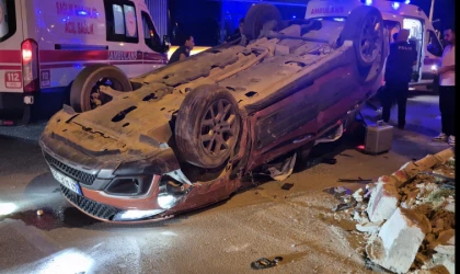 Malatya’da Otomobil Ters Döndü; 2 Yaralı