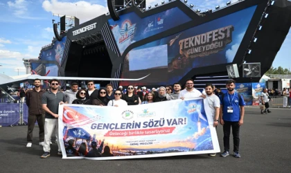 Yeşilyurt Belediyesi’inden Gençlere Teknofest Gezisi !