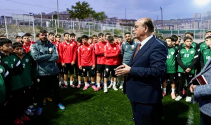 Başkan Geçit’ten Yeşilyurtspor Altyapısına Moral Ziyareti!